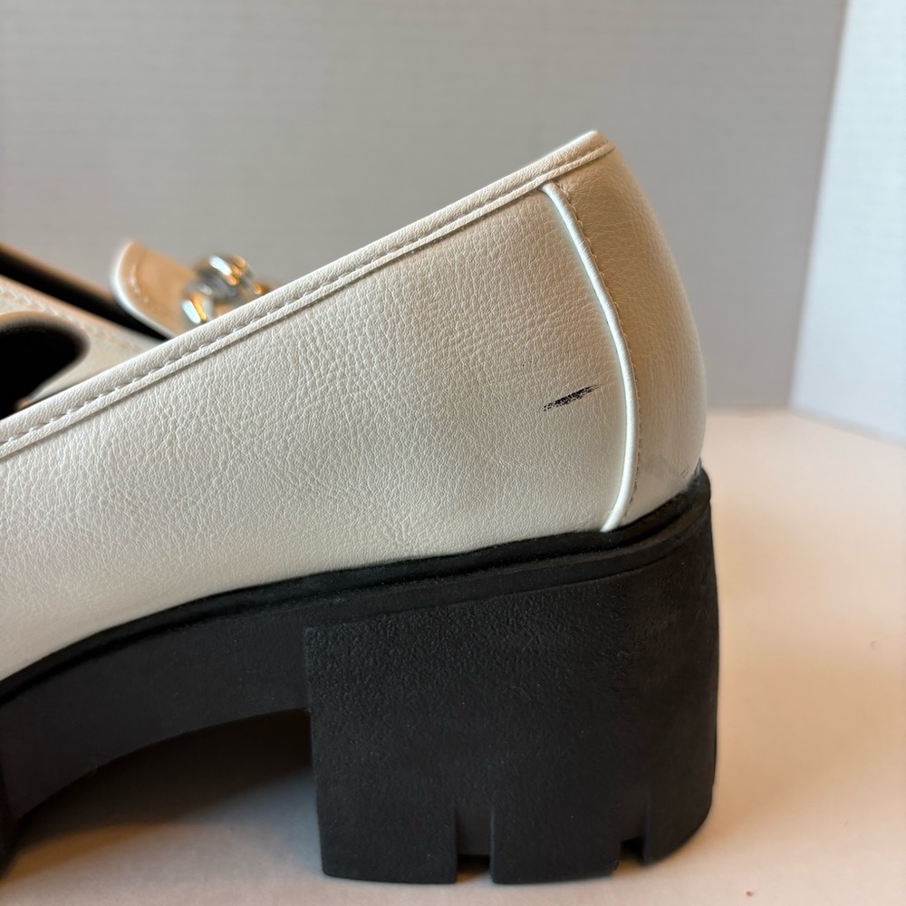 Torrid Chunky White Loafers with Chain size 7.5 WW - Picture 10 of 14